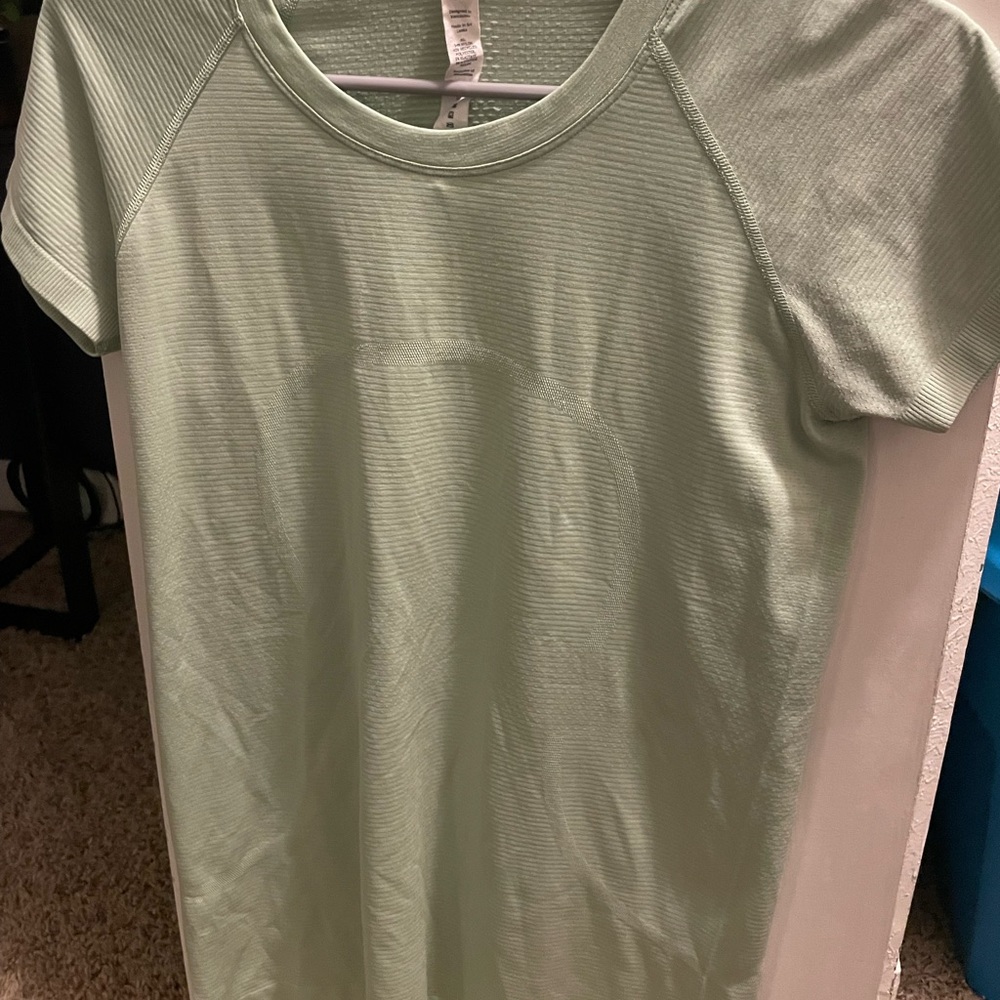 Lululemon top